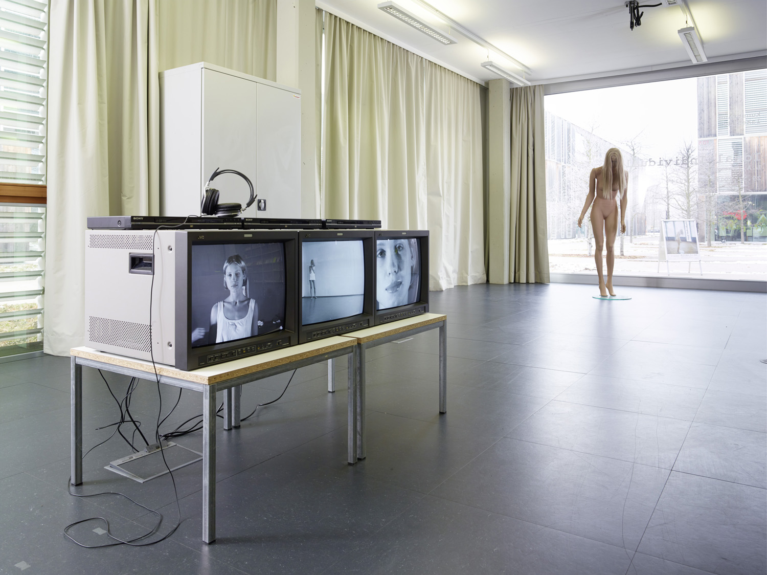 L.A. Raeven — Ideal Individuals, Kunstraum Lakeside, 2013/2014 | Foto: Johannes Puch